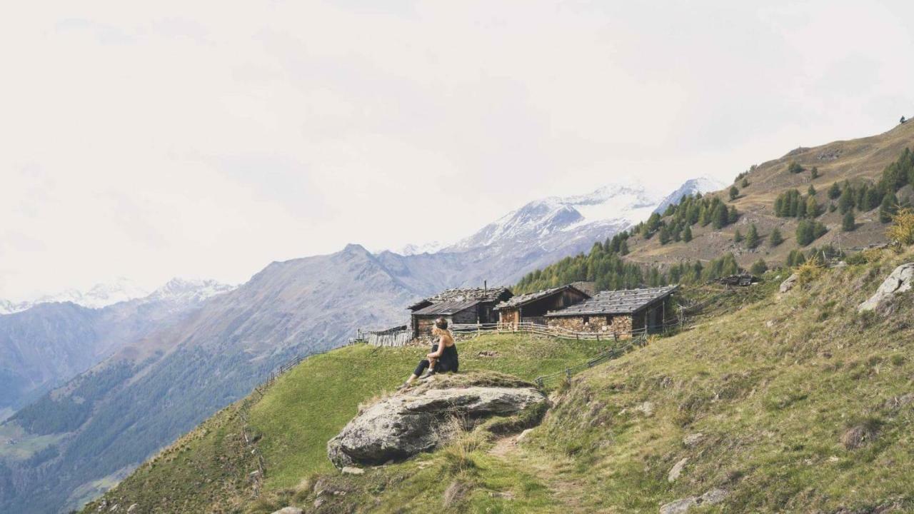 Vegan Hotel La Vimea Naturns Buitenkant foto